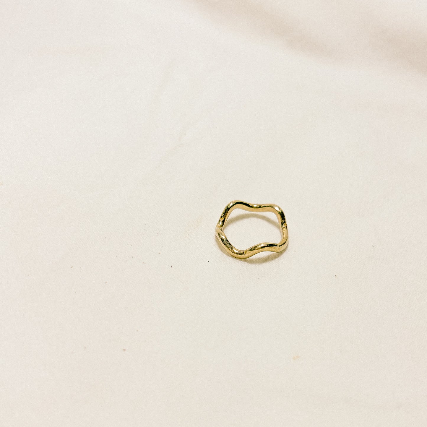Alonara Ring